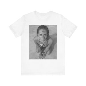 Trendy Graphic Tee for Creative Souls - Beachy Vibe with Artistic Design